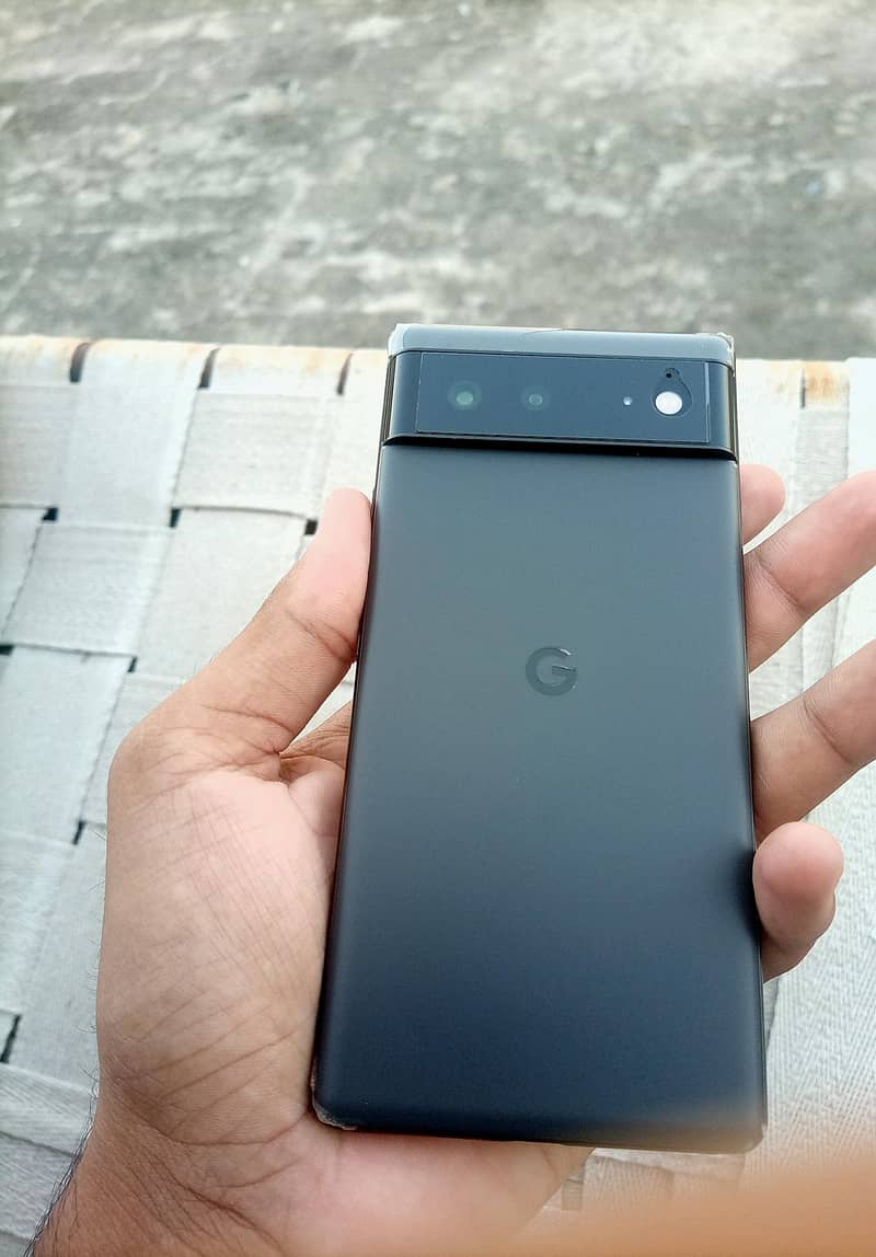 Google Pixel 6 4