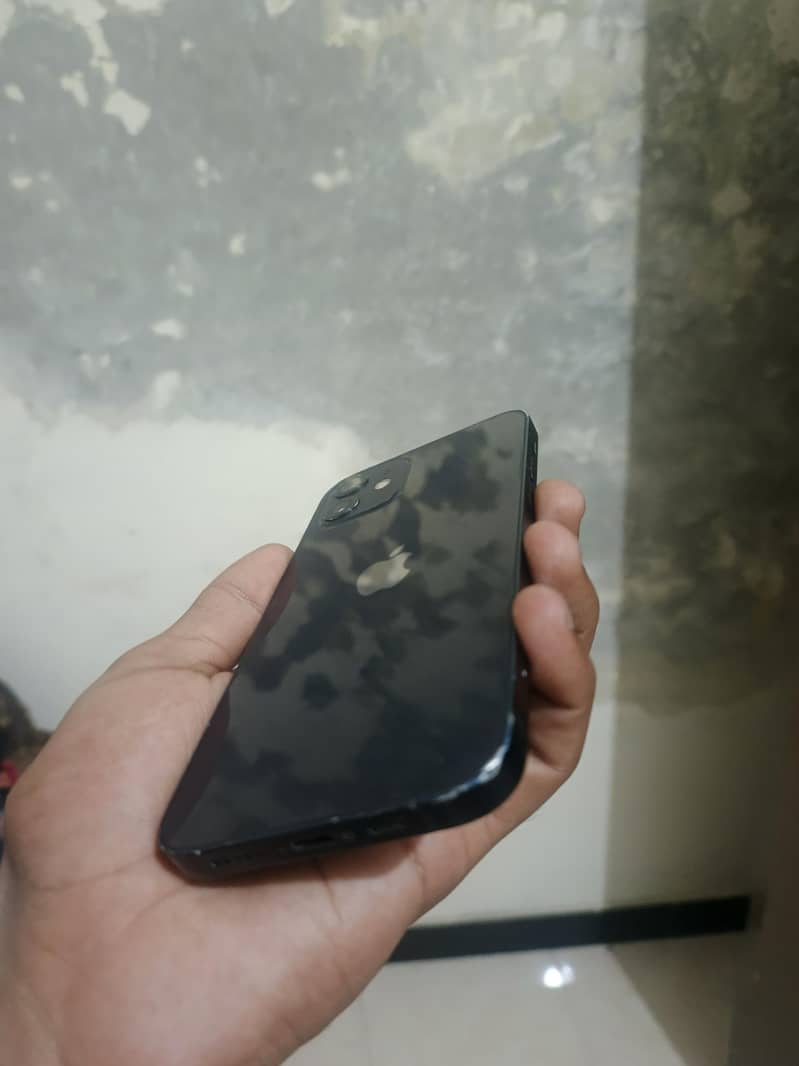 Apple iPhone 12 2