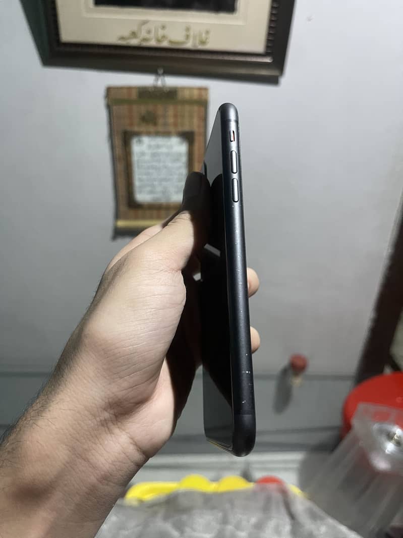 Apple iPhone 11 6