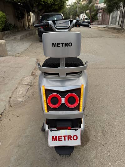 Metro M6