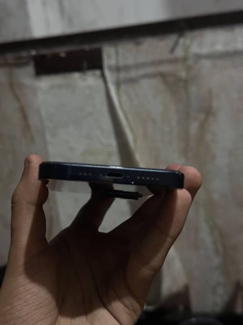 iPhone 13 2