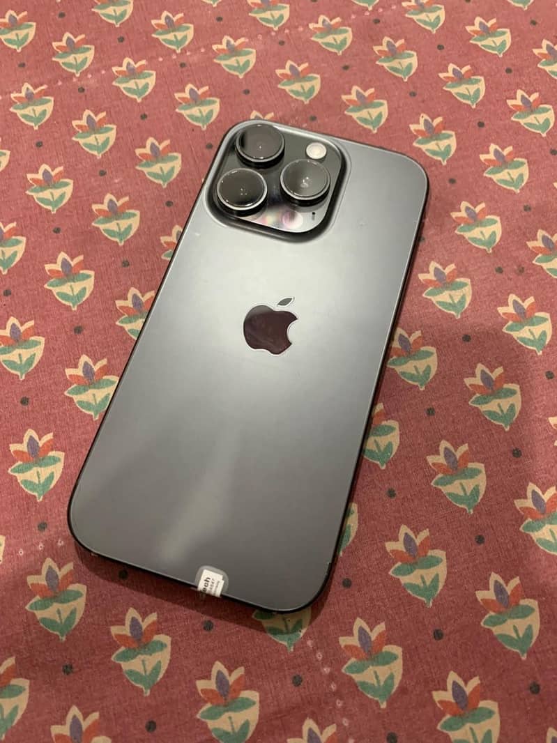Apple iPhone 16 Pro 0