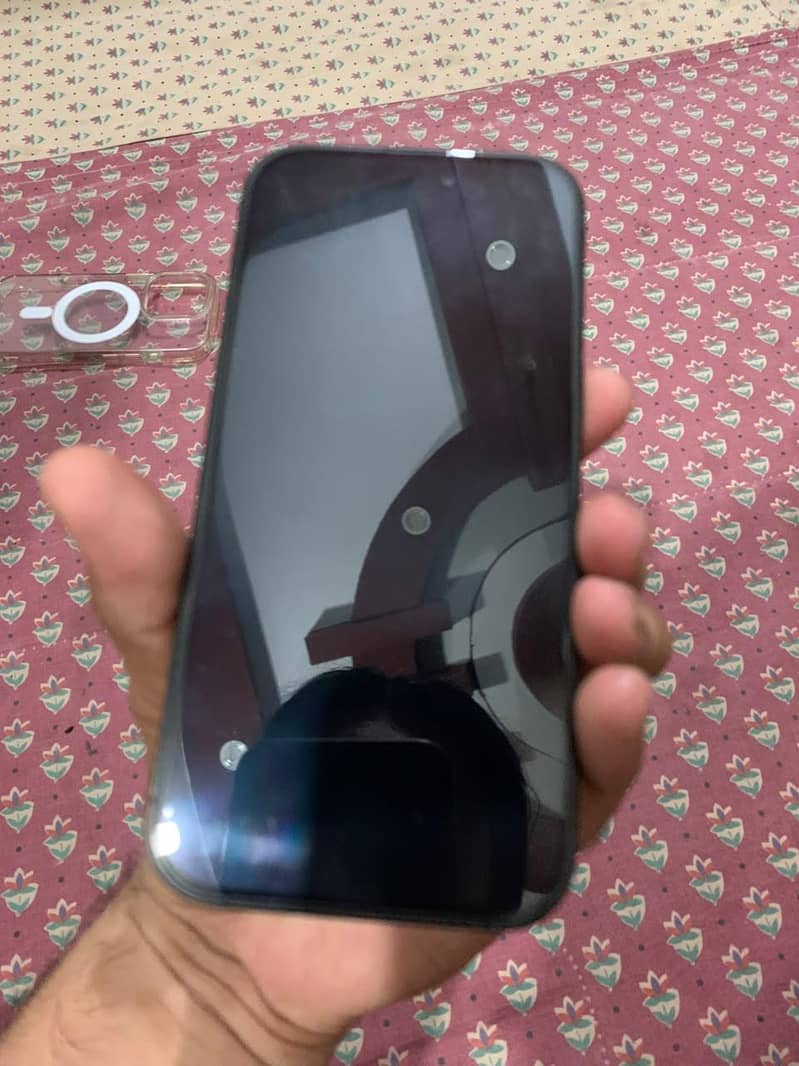 Apple iPhone 16 Pro 4