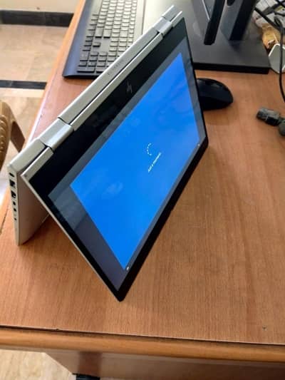 HP Elitebook 830 Touch Screen