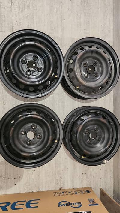 Steel rims for Toyota vitz