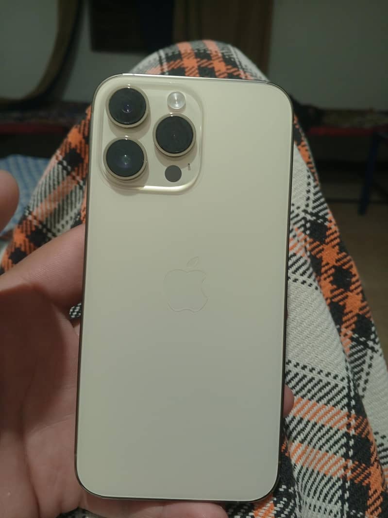 Apple iPhone 14 Pro Max 0