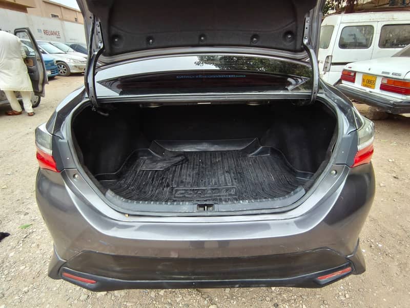 Toyota Corolla Altis 2017 11