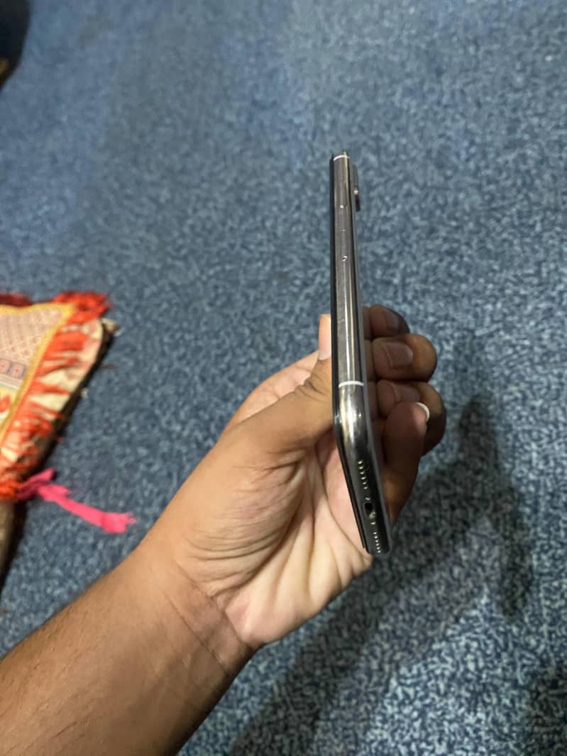 Apple iPhone X 2