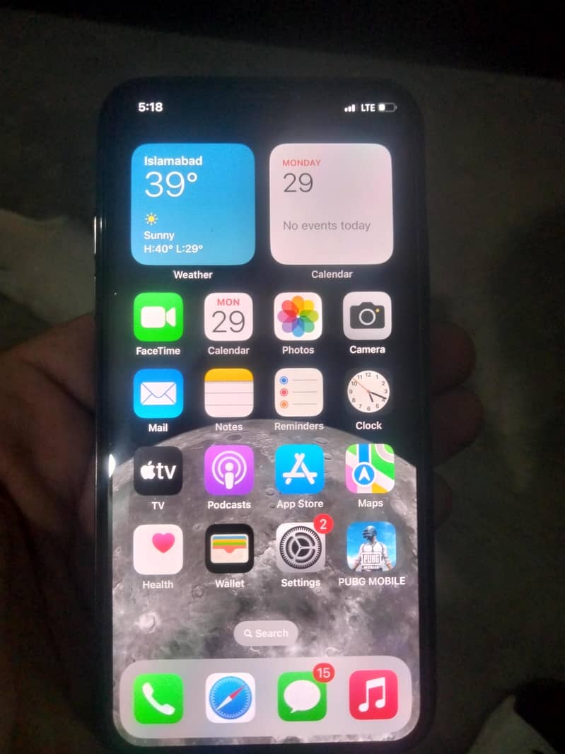 Apple iPhone X 4