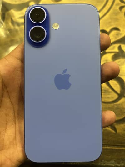Apple iPhone 16