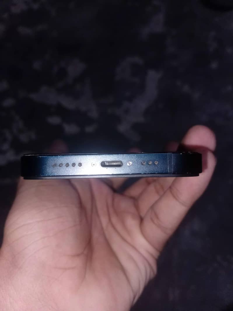 Apple iPhone 14 4