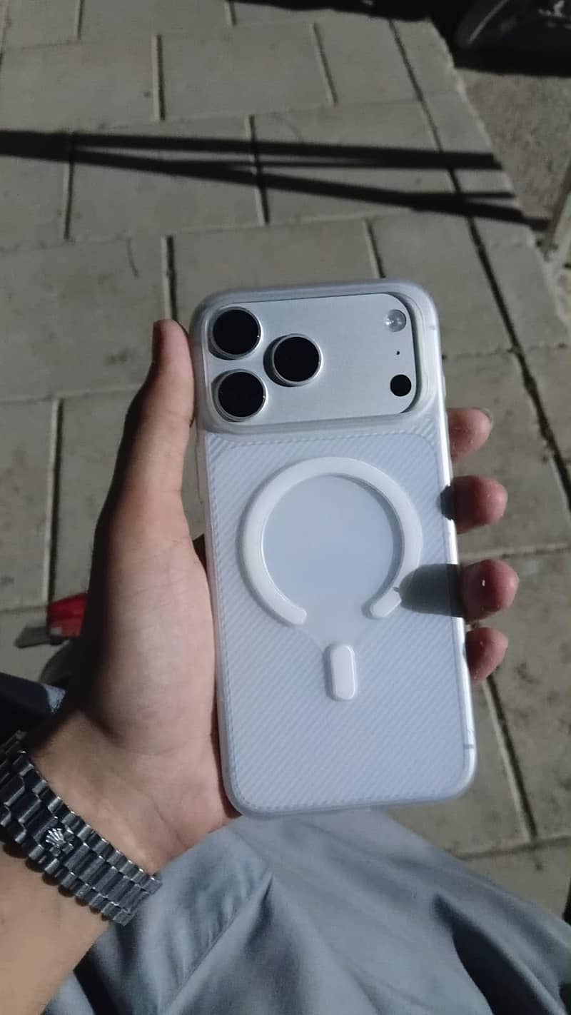 Apple iPhone 17 Pro Max 0