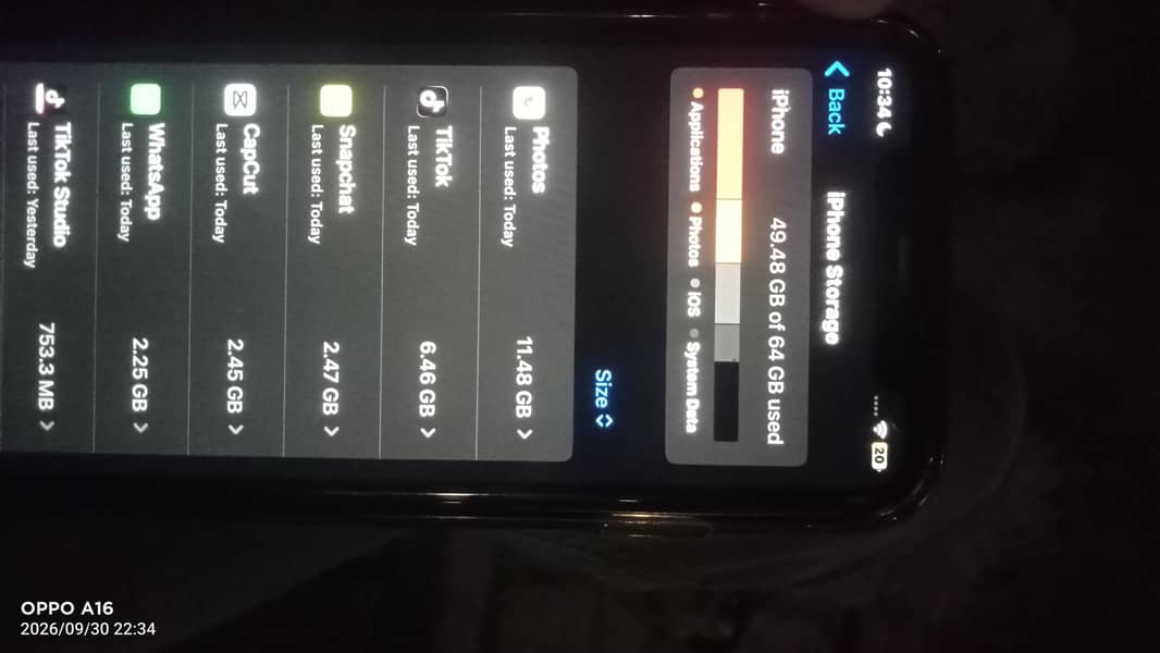 Apple iPhone 11 4