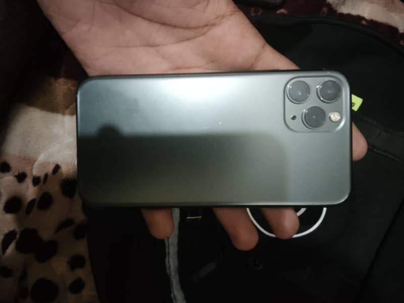 Apple iPhone 11 Pro 2
