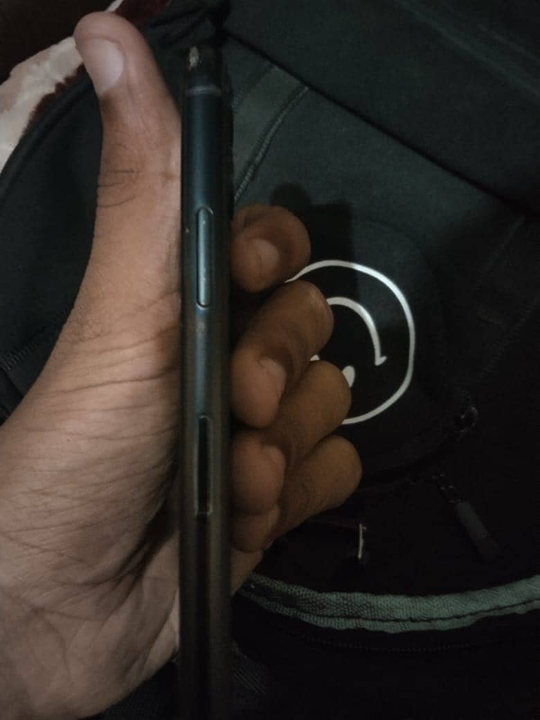 Apple iPhone 11 Pro 6