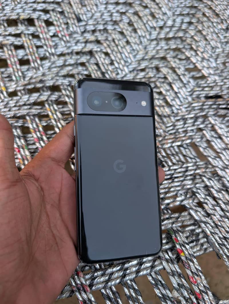 Google Pixel 8 1