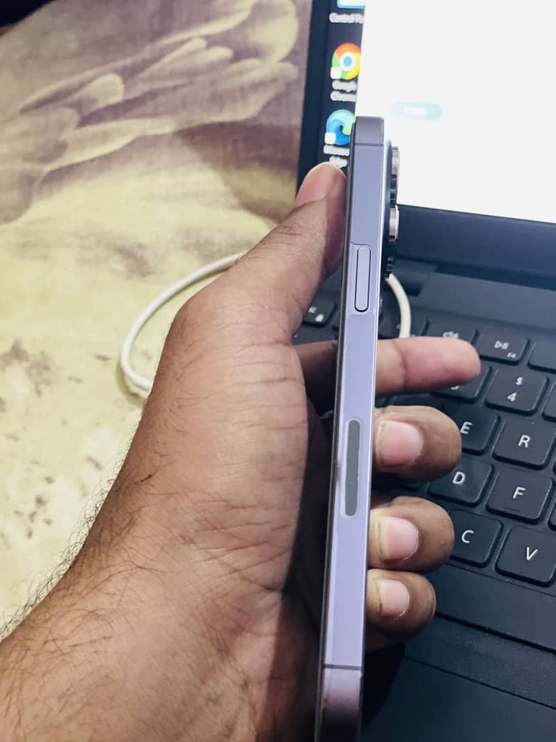 iPhone 14 Pro Max 4