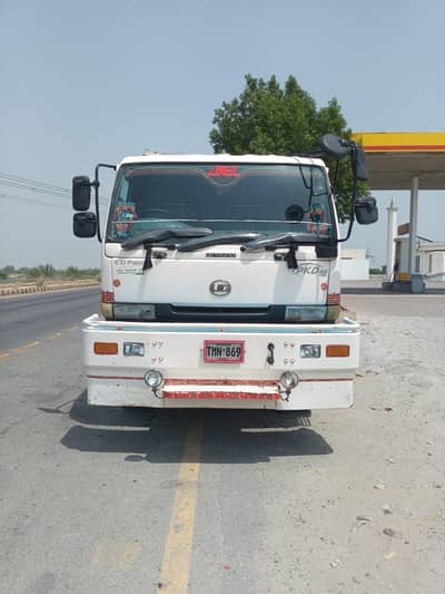 UD Nissan Diesel
