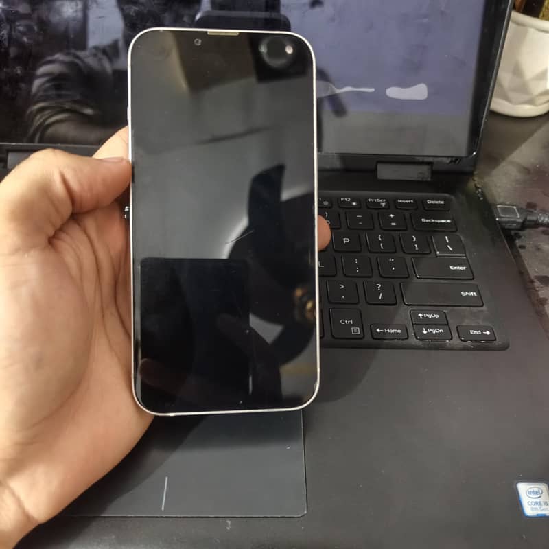 Apple iPhone 13 1