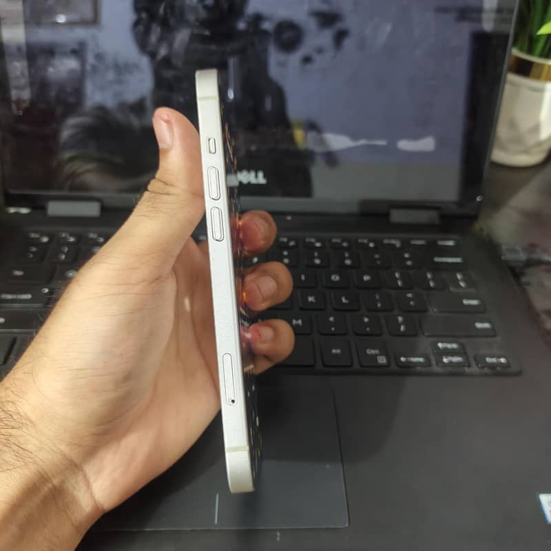 Apple iPhone 13 3