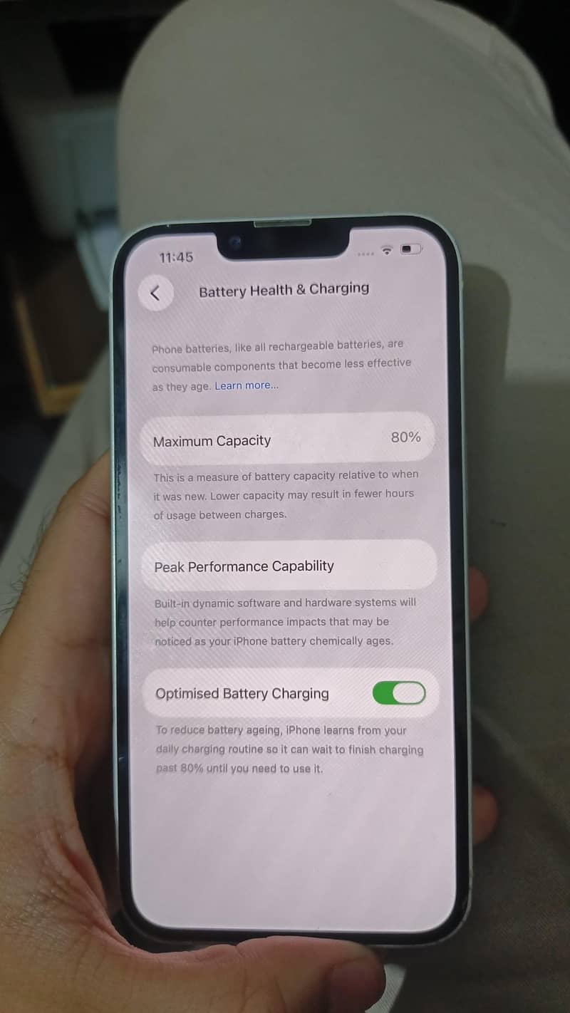 Apple iPhone 13 4