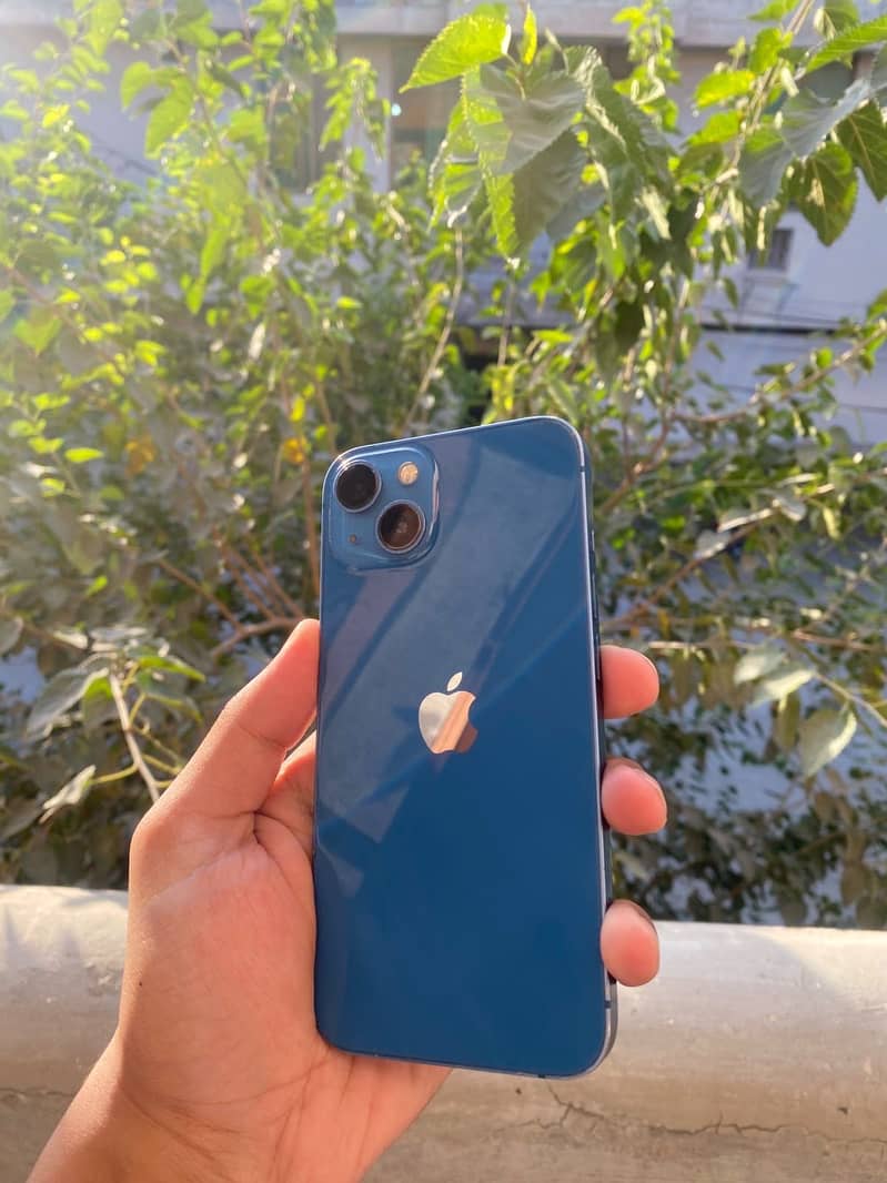 Apple iPhone 13 3