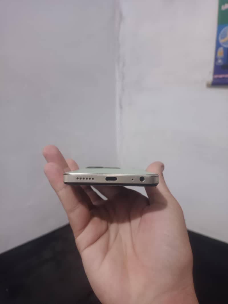 Tecno Spark 20C 4
