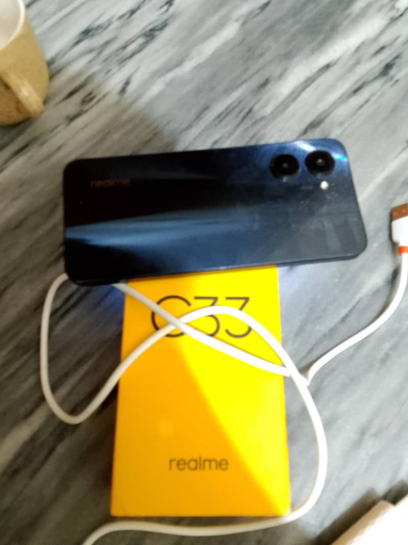 Realme C33 4
