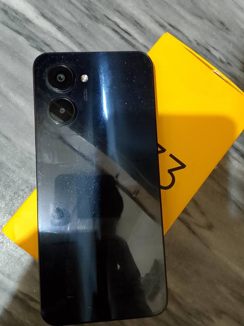 Realme C33 10
