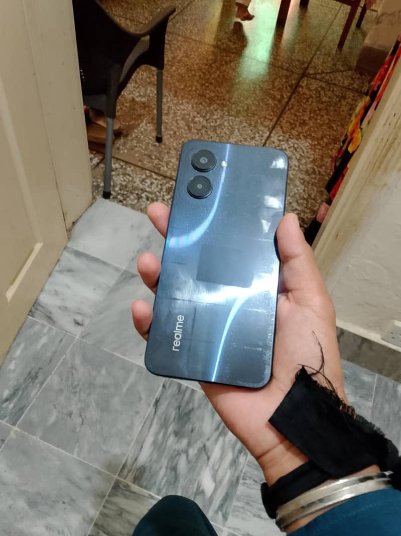 Realme C33 12