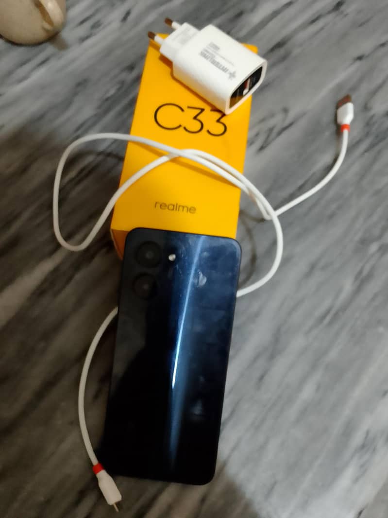 Realme C33 15