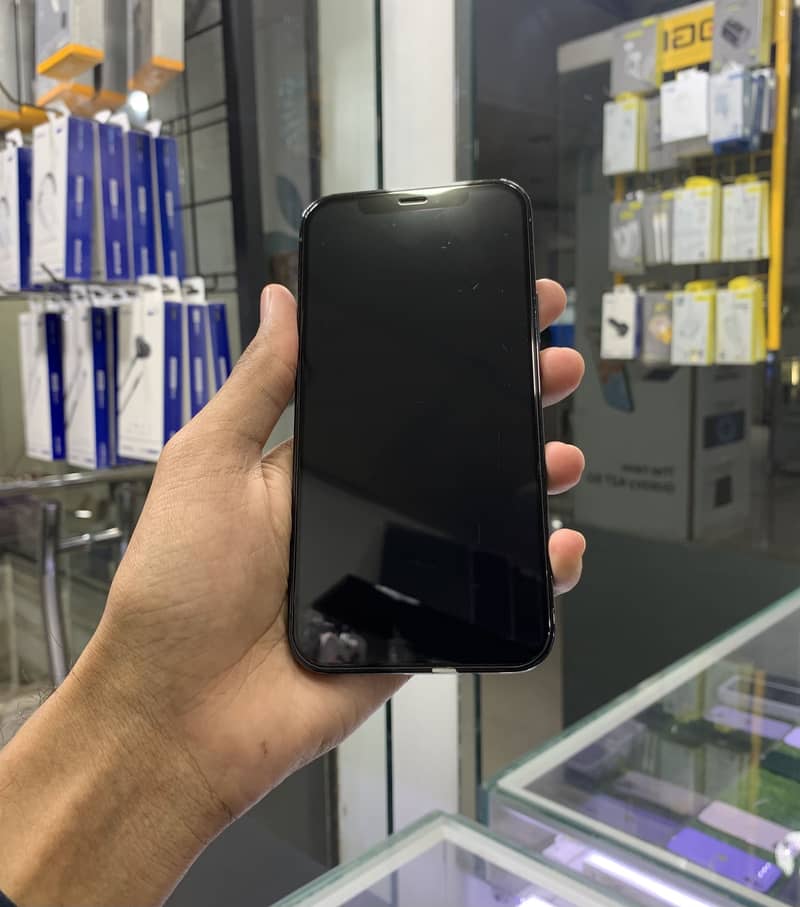 Apple iPhone 12 Pro 1