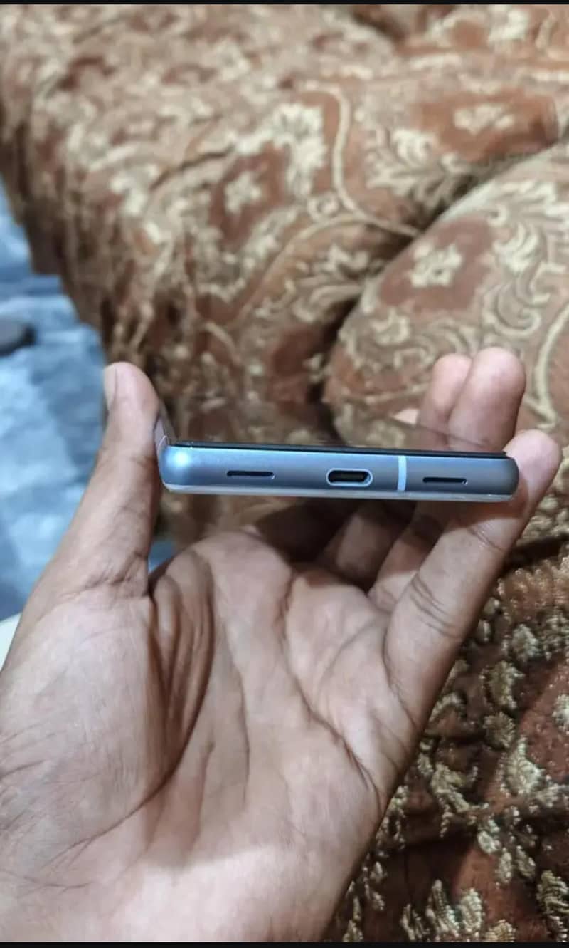 Google Pixel 7a 1