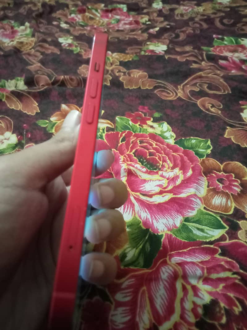Apple iPhone 13 3