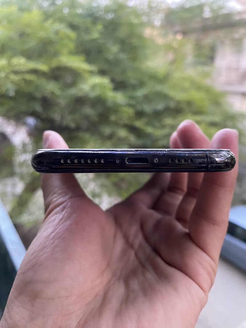 Apple iPhone 11 Pro Max 5