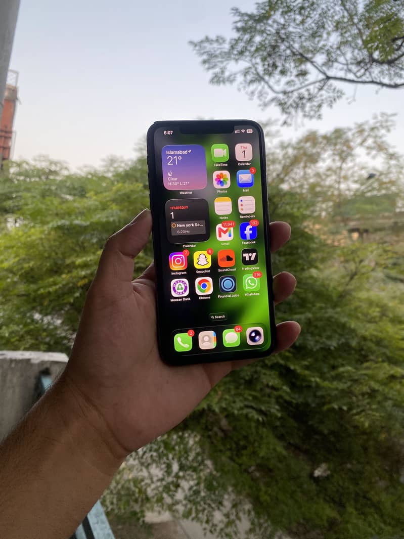 Apple iPhone 11 Pro Max 6