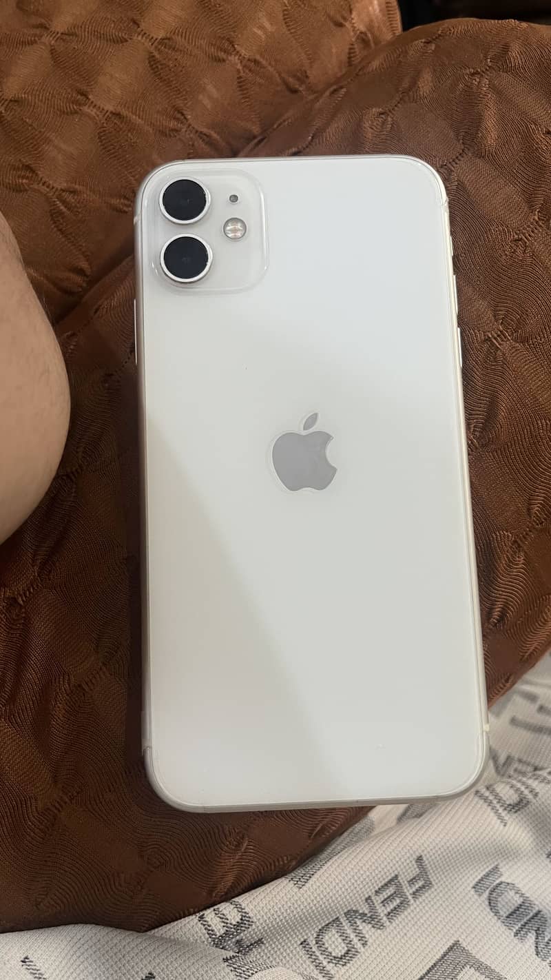 Apple iPhone 11 3