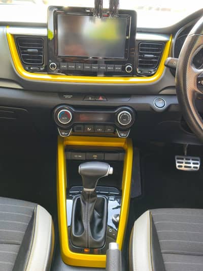 KIA STONIC 2023
