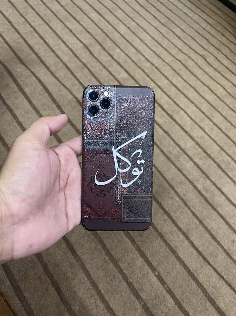 Apple iPhone 11 Pro Max 8