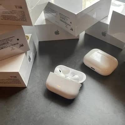 White long lasting battery Earbuds pro