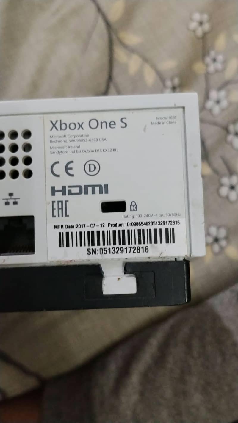 Xbox ONE S 2
