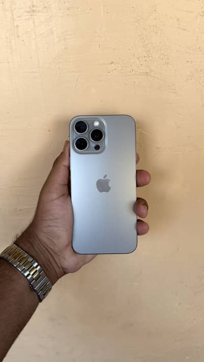 Apple iPhone 16 Pro Max