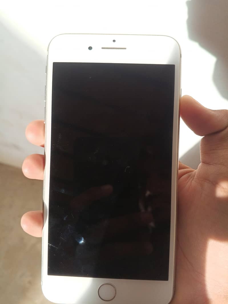 Apple iPhone 7 Plus 0