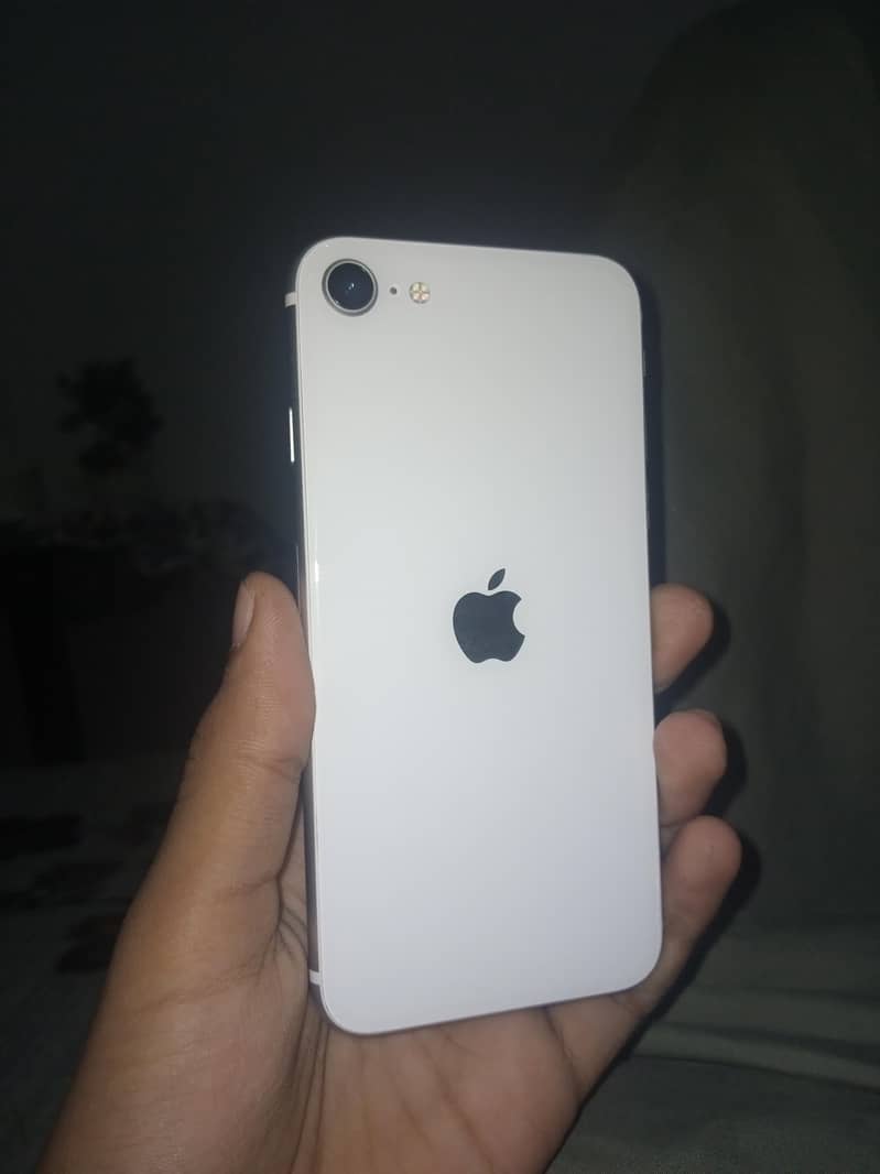 Apple iPhone SE 11