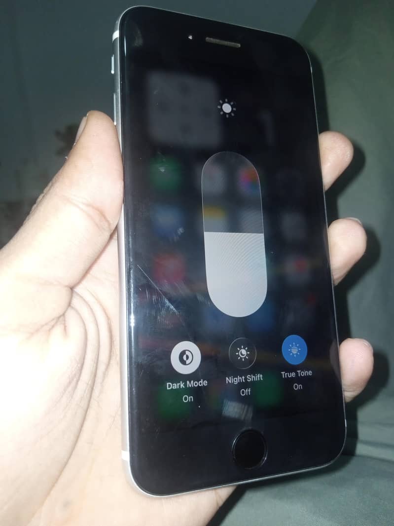 Apple iPhone SE 12