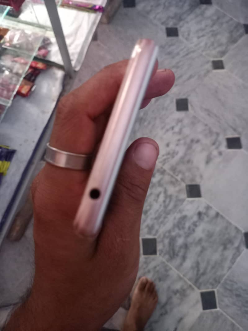 OPPO A37 4