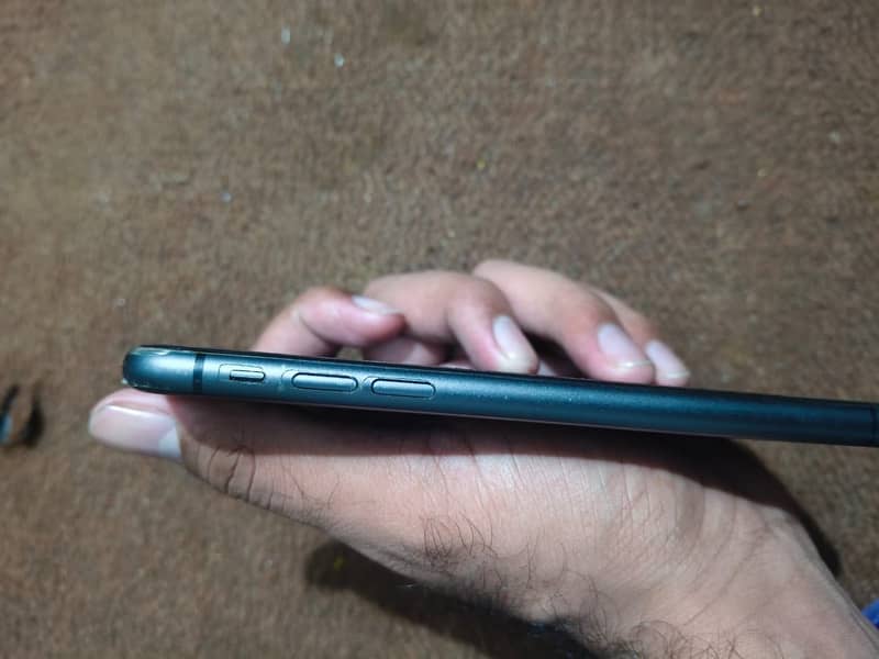Apple iPhone 11 2