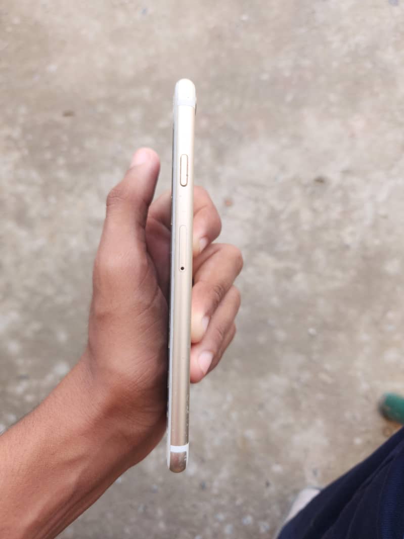 Apple iPhone 6S 4