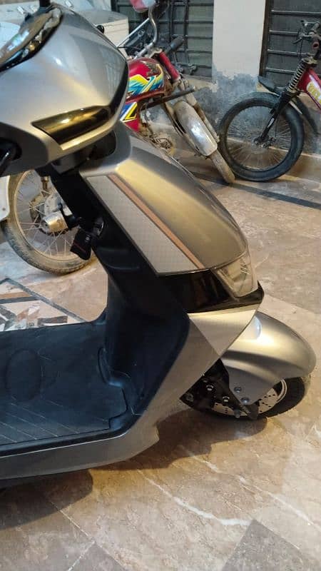 electrick scooty 9