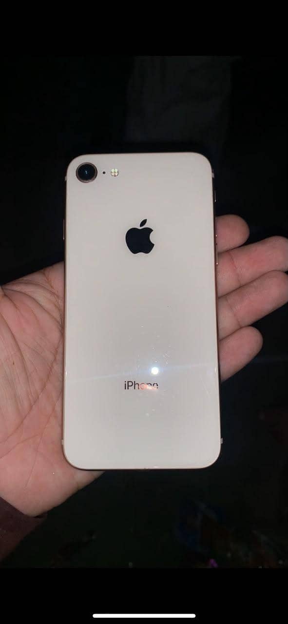Apple iPhone 8 0
